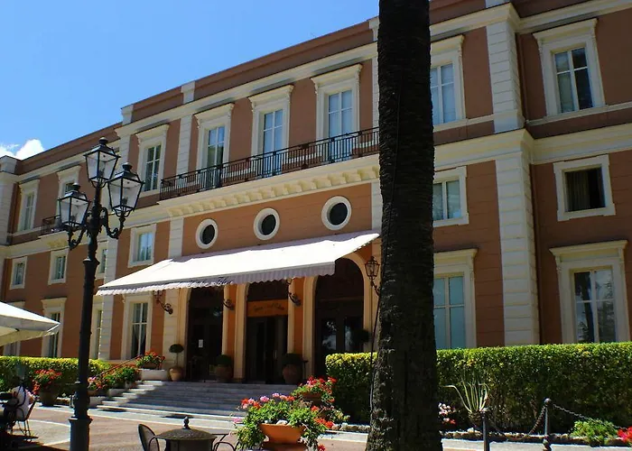 Grand Hotel 4*